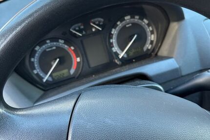 Skoda Fabia 208.000 km 600 &euro; Rietberg 33397