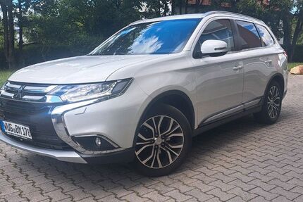 Mitsubishi Outlander 149.000 km 13.100 &euro; München 80689