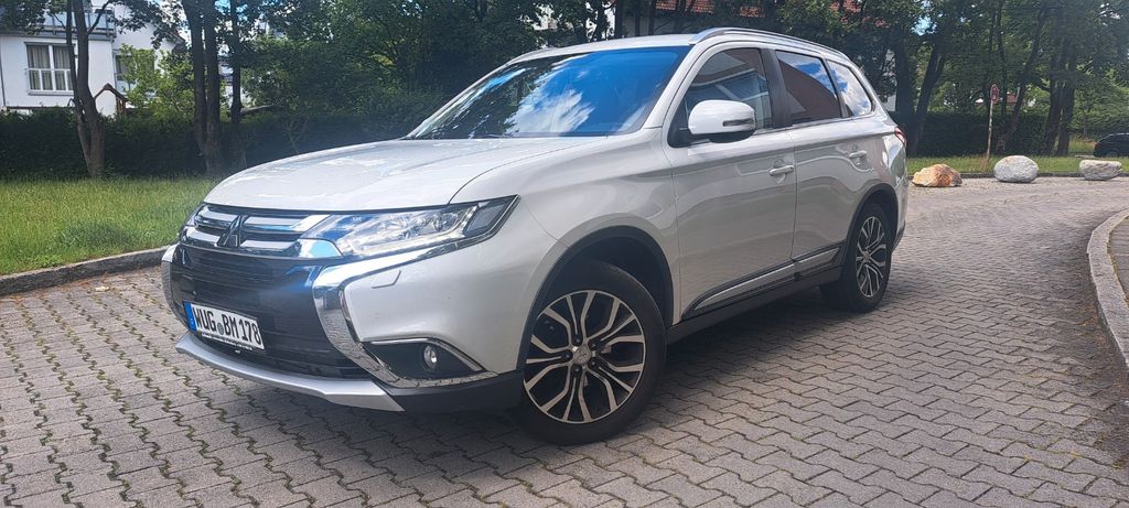 Mitsubishi Outlander 149.000 km 13.100 &euro; München 80689
