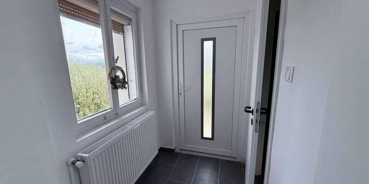 Mehrfamilienhaus, Wohnhaus Hohenroda Oberbreitzbach - 8 Zimmer, 155 m&sup2;, 800&euro; | Angebot:24556023