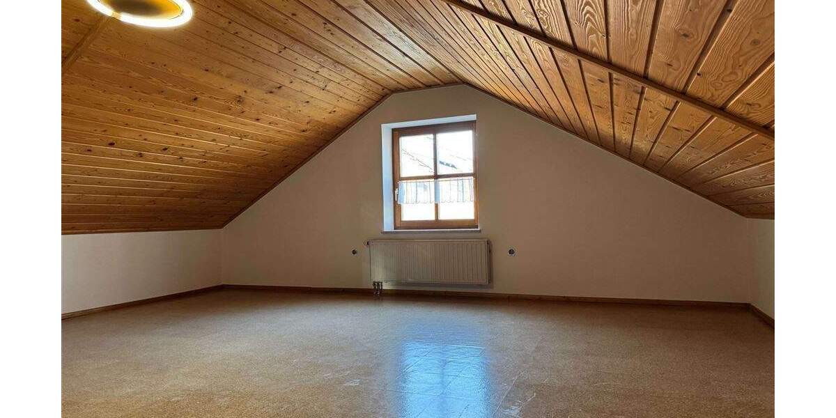 Einfamilienhaus Geiselhöring - 6 Zimmer, 237 m&sup2;, 1.300&euro; | Angebot:25562903