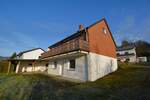 Ruhig gelegenes Wohnhaus mit Balkon, Terrasse, Garage, Carport und Aussicht in Gerolstein-Müllenborn 5 zimmer