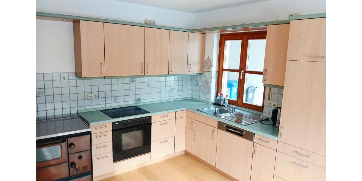 Erdgeschoßwohnung Cham - 4 Zimmer, 115 m&sup2;, 700&euro; | Angebot:24839725
