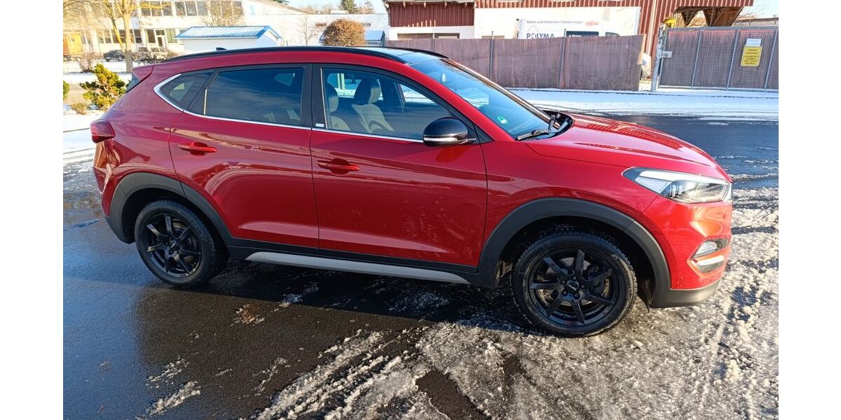 Hyundai TUCSON 118.000 km 15.700 &euro; Witzenhausen/ Roßbach 37216
