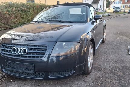 Audi TT 143.000 km 5.450 &euro; Freiburg 79115