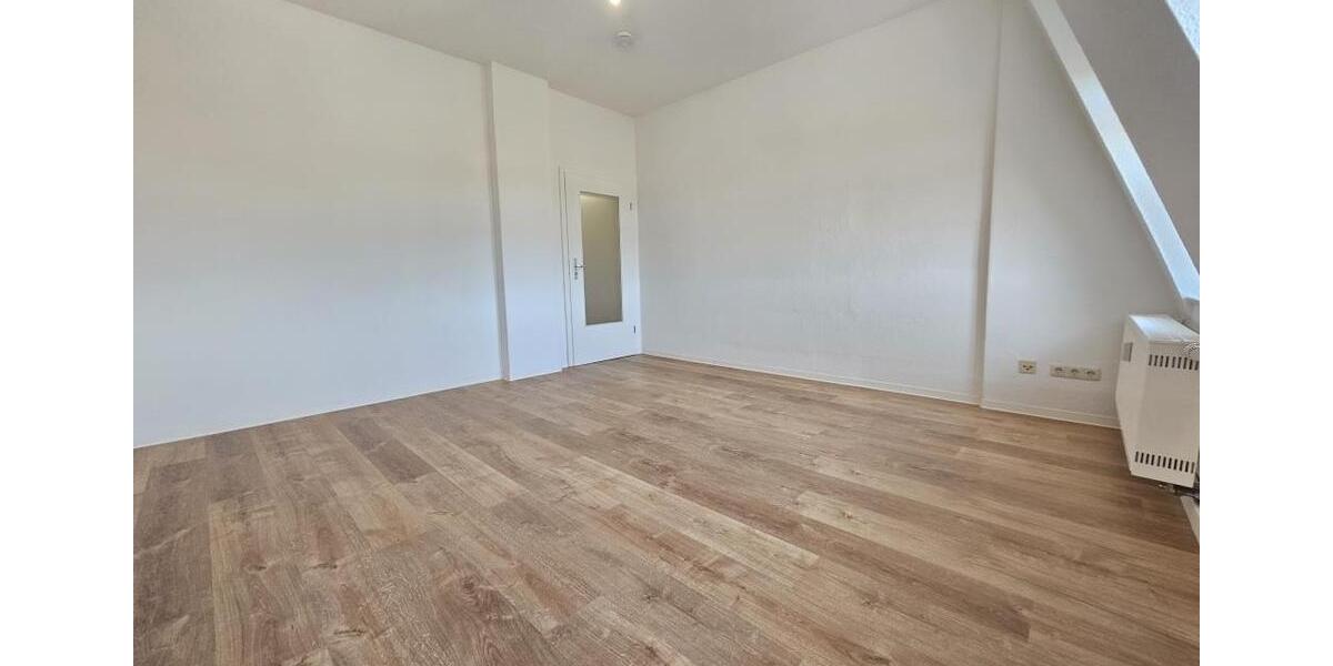 Dachgeschoßwohnung Werdau - 3 Zimmer, 56 m&sup2;, 307&euro; | Angebot:26665630