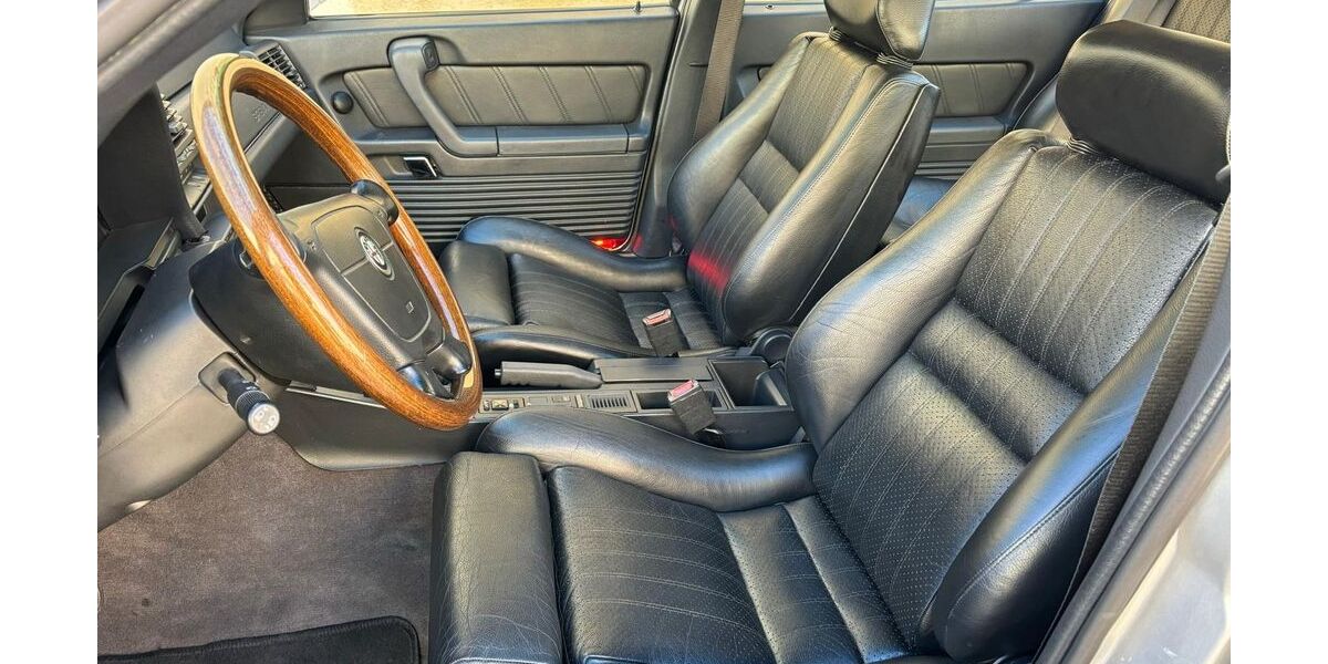 Alfa Romeo 164 102.000 km 9.900 &euro; MÜNCHEN 80799