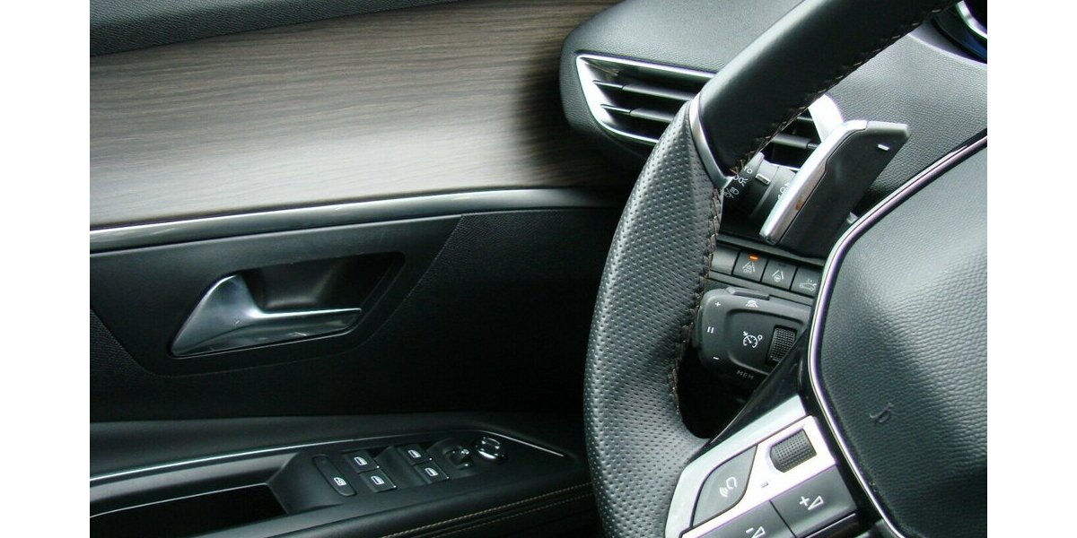 Peugeot 5008 1.2 PureTech 130 GT-Line Leder ACC Navi Pano 30.873 km 27.980 &euro; Falkensee 14612