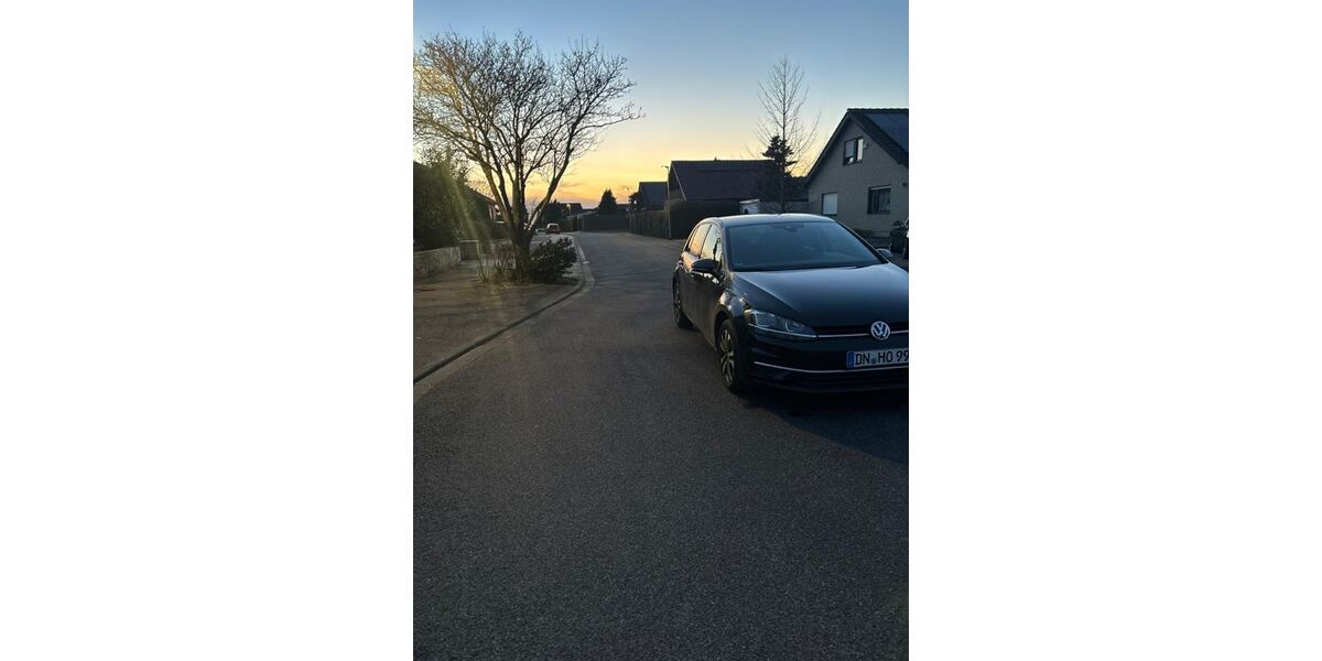 VW Golf 126.000 km 11.700 &euro; Baesweiler 52499