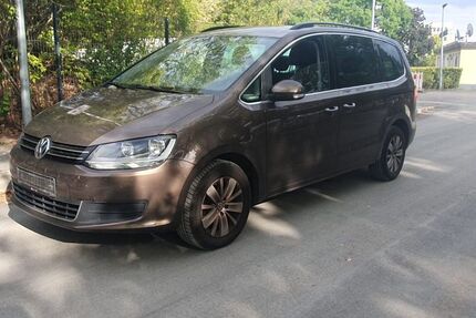 VW Sharan 294.453 km 7.100 € Frankfurt am Main 60486
