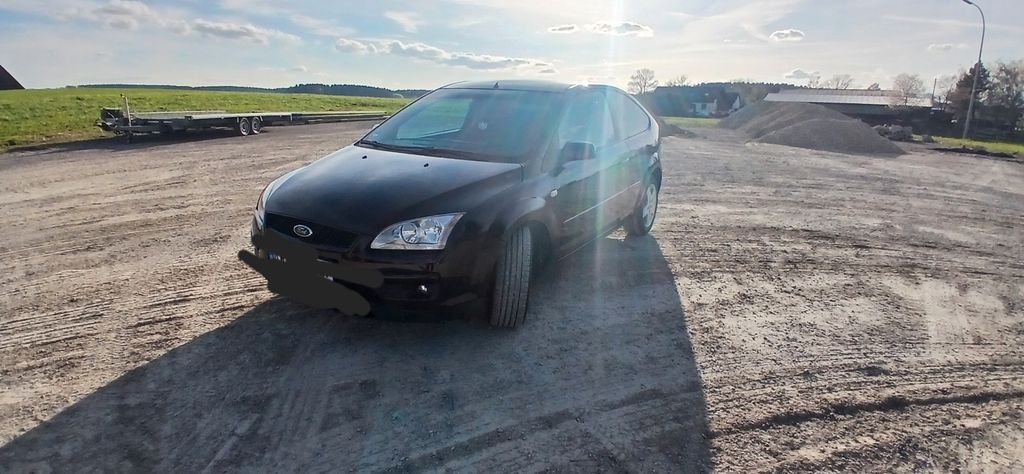 Ford Focus 184.500 km 2.500 &euro; Fluorn-Winzeln 78737