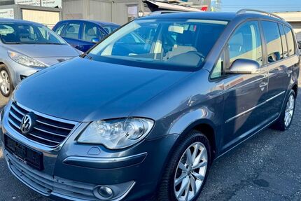 VW Touran 271.500 km 3.990 &euro; Maintal 63477