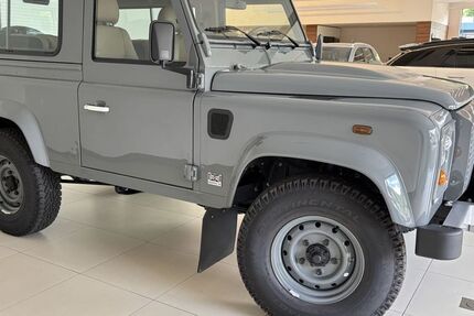 Land Rover Defender 1.100 km 326.900 € Niederfischbach 57572