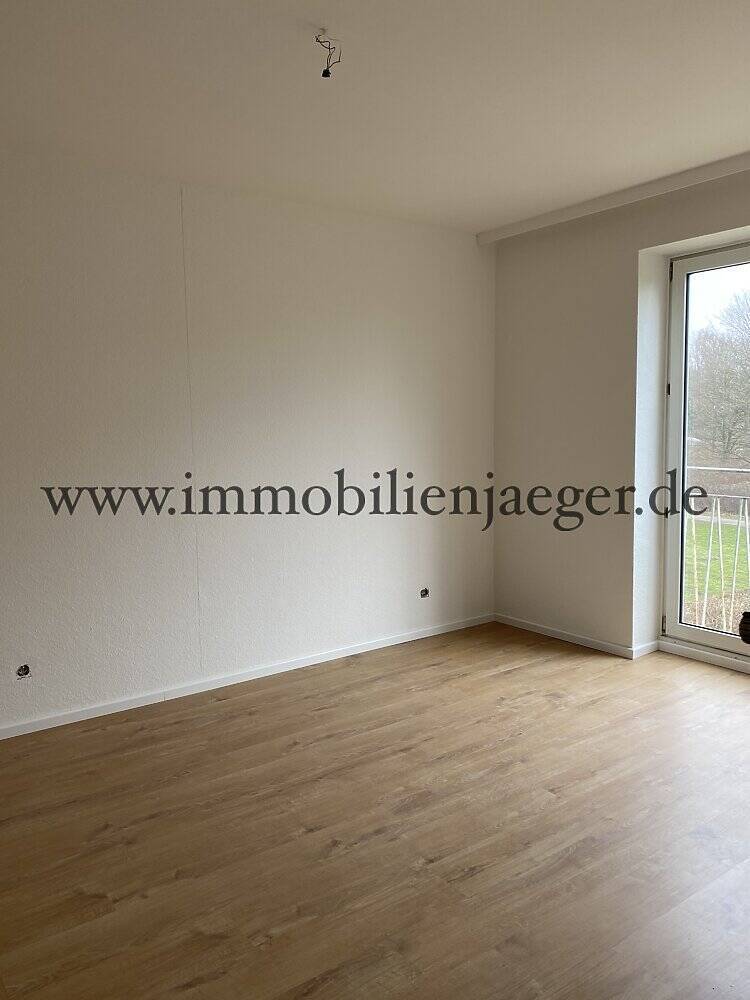 Fußnähe zum RKZ Farmsen - Modernsierte EckWohnung mit Balkon - Gäste-WC - Am Wanderweg Berner Au