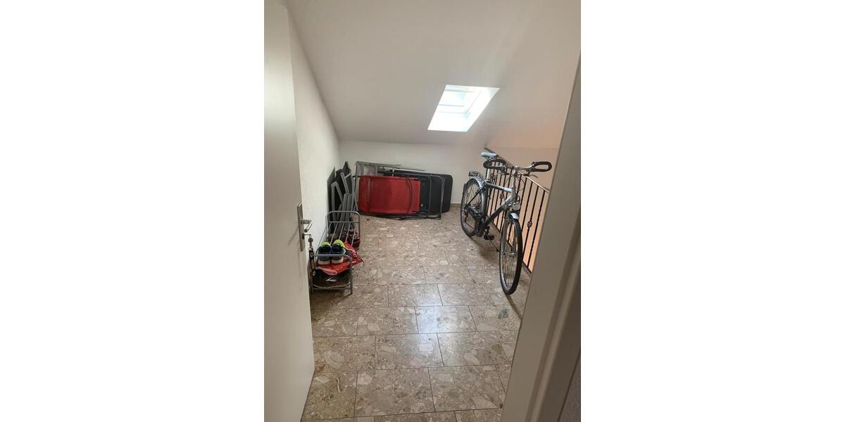 Dachgeschoßwohnung Freudenberg - 3.5 Zimmer, 84 m&sup2;, 820&euro; | Angebot:26296360