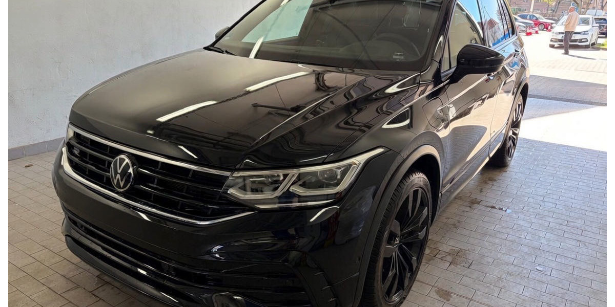 VW Tiguan R-Line eHybrid Leder Schiebed. AHK Matrix 59.800 km 32.900 &euro; Berlin 10247