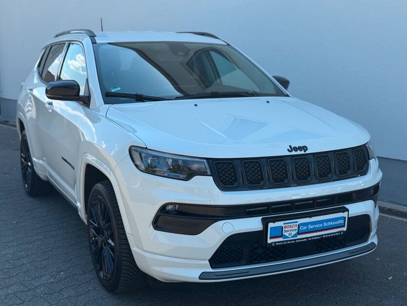 Jeep Compass 37.499 km 25.979 € Schkeuditz 04435