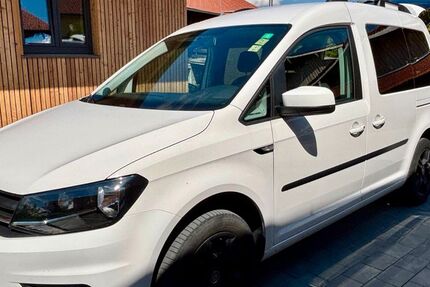 VW Caddy 84.000 km 17.000 &euro; Warngau 83627