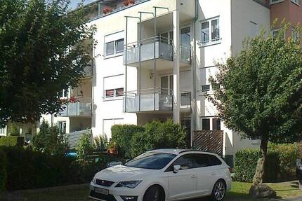 Schöne 2 Raum ETW mit Balkon am südlichen Stadtrand zu verkaufen