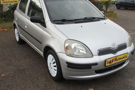 Toyota Yaris 94.000 km 2.499 € Dresden 01277