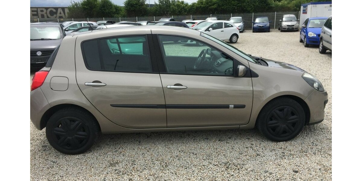 Renault Clio Authentique,Tüv 08/27! 243.000 km 1.950 &euro; Himmelkron 95502