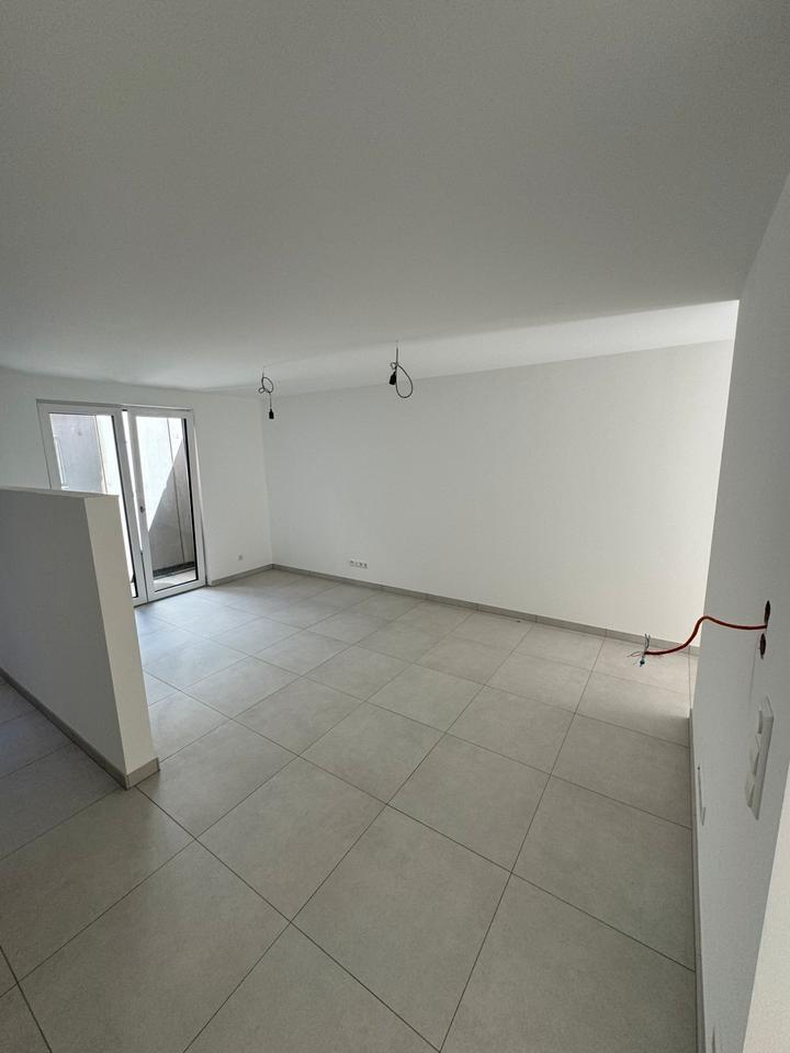 2,5 Zimmer Wohnung Souterrain - Neubau zimmer