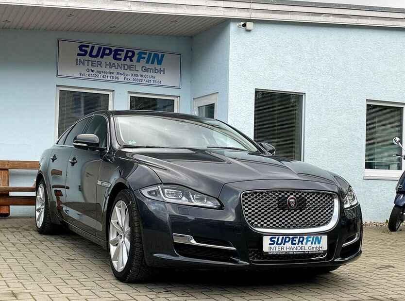 XJ
