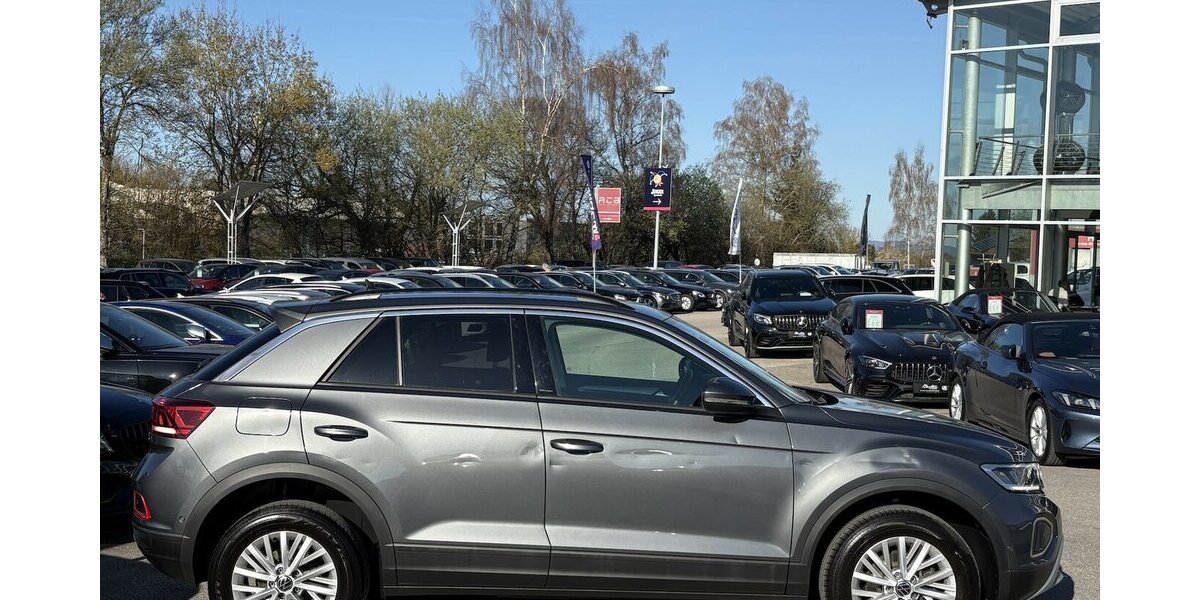 VW T-Roc 1.5 TSI Life CARPLAY/NAVI/SPURHALT/SHZ/DAB 52.096 km 19.800 &euro; Villingen-Schwenningen 78054
