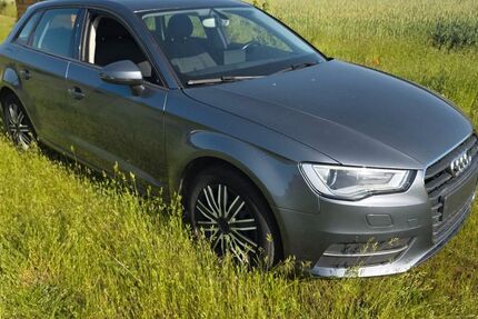 Audi A3 111.000 km 12.900 &euro; Zahna-Elster 06895