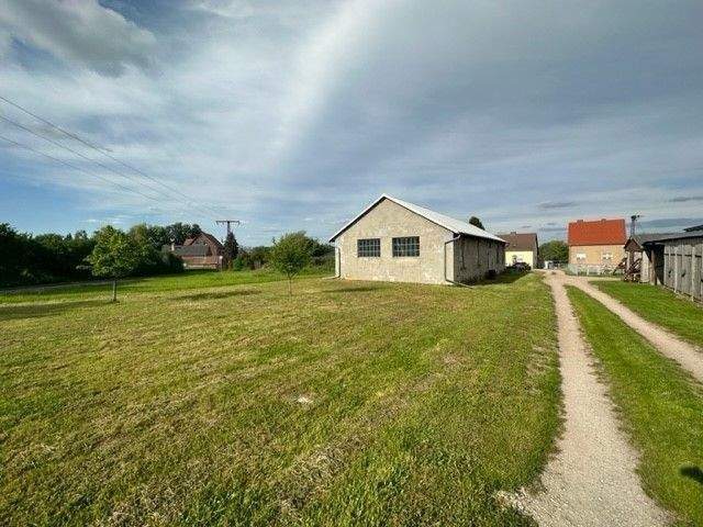 +++ Großes Grundstück mit Gewerbehalle in Poserna +++ zimmer