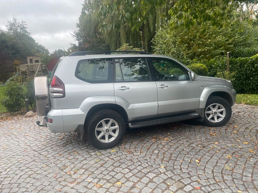 Toyota Land Cruiser 328.729 km 12.000 € Itzstedt 23845