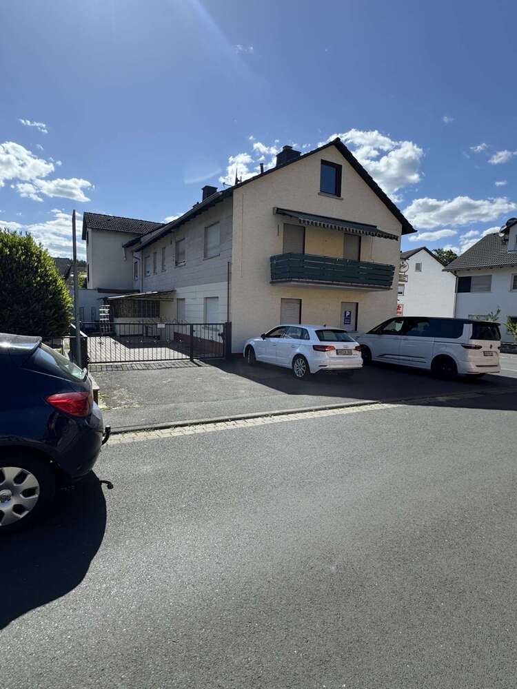 Haus zum Kaufen in Hösbach 318.700 € 240 m²
