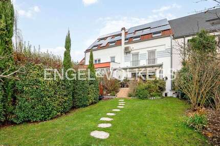 Haus Hockenheim - 7 Zimmer, 220 m&sup2;, 2.500&euro; | Angebot:26374015