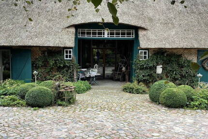 Haus Beschendorf - 1 Zimmer, 312 m&sup2;, 1.320.000&euro; | Angebot:25909465