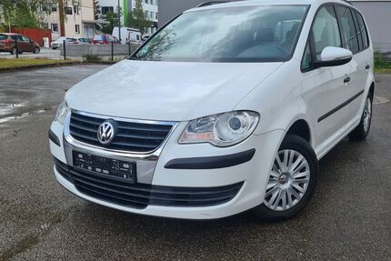 VW Touran 285.000 km 2.900 &euro; Germering 82110