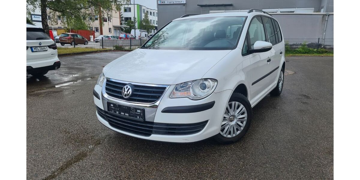 VW Touran 285.000 km 3.500 &euro; Germering 82110