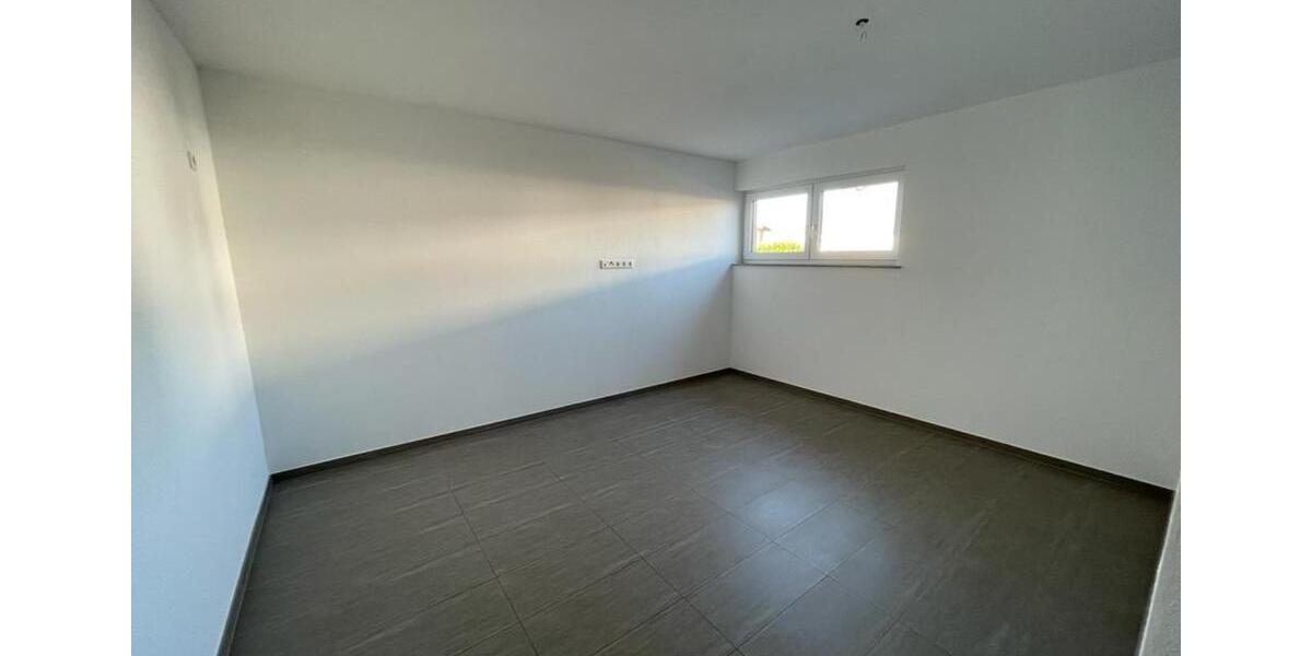 Erdgeschoßwohnung Langenau - 3.5 Zimmer, 100 m&sup2;, 1.200&euro; | Angebot:25167864