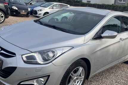 Hyundai i40 155.000 km 6.499 &euro; Essen 45355