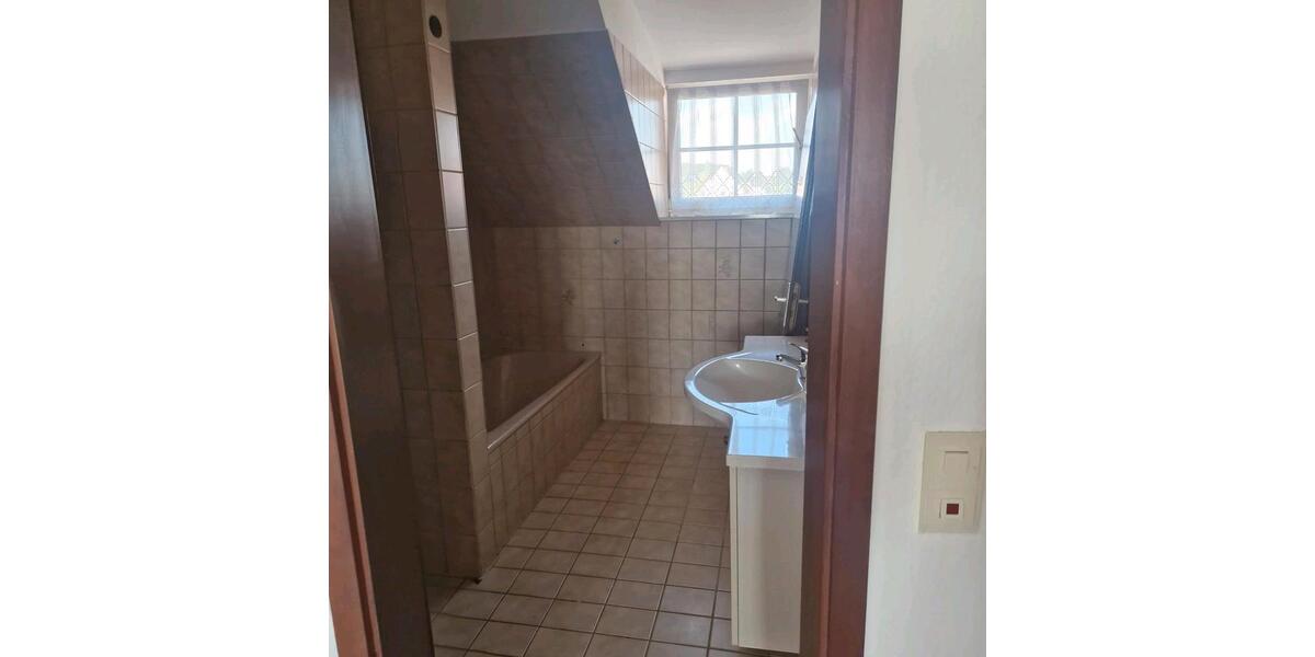Etagenwohnung Kellmünz an der Iller - 4 Zimmer, 101 m&sup2;, 170.000&euro; | Angebot:27066666
