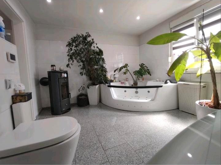 Einfamilienhaus Weinsberg - 4 Zimmer, 120 m&sup2;, 479.000&euro; | Angebot:27024294