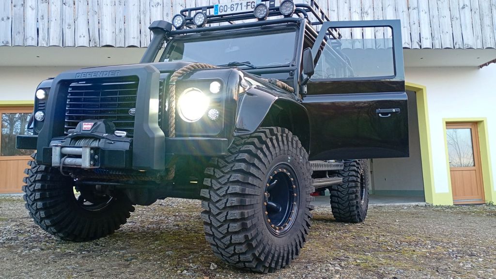 Land Rover Defender 186.000 km 48.900 &euro; Weilheim 82362