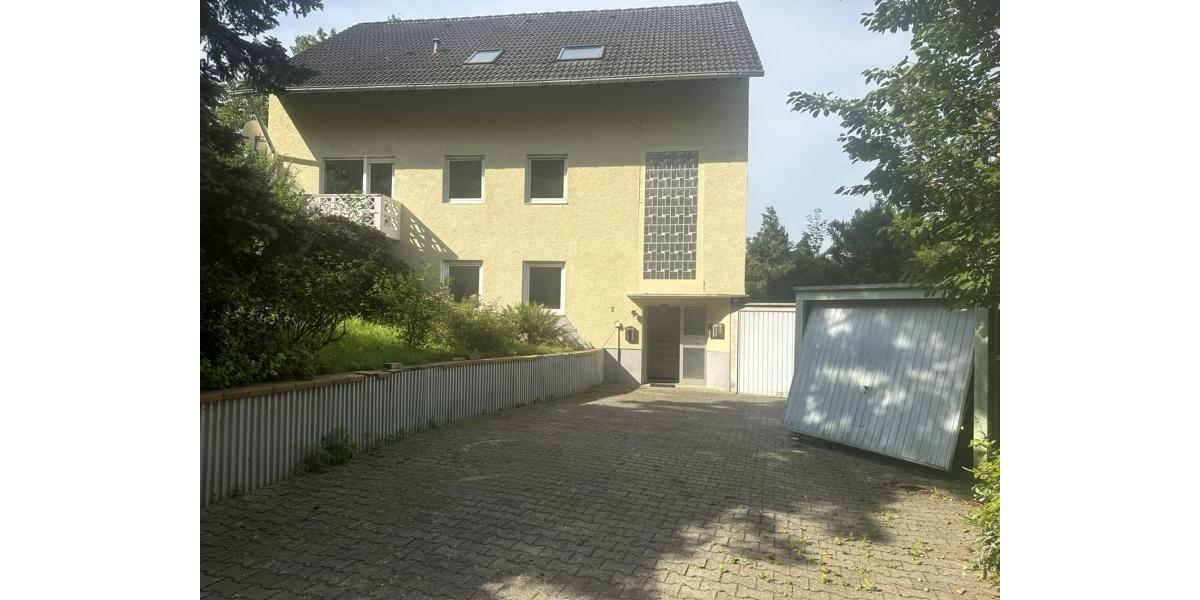 Helle Dachgeschoss Wohnung in Feldrandlage in Freigericht 3.5 zimmer