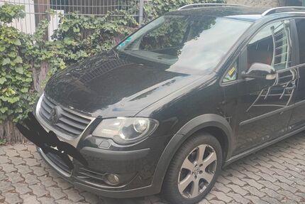 VW Touran 208.000 km 4.444 &euro; Leipzig 04205
