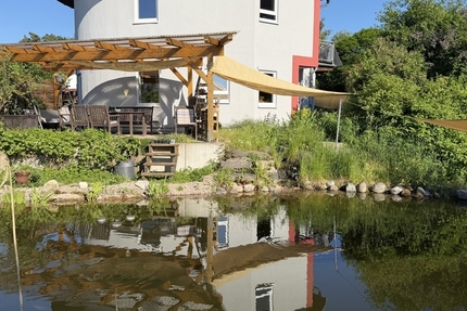 Im Winter warm, im Sommer kühl: Futuristisches Drehhaus bei Coburg - Haus Rödental | Angebot:26960607