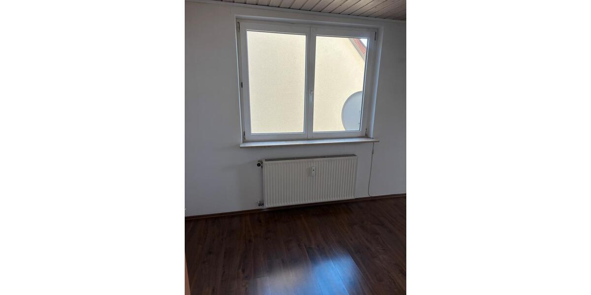 Dachgeschoßwohnung Pfullendorf - 2.5 Zimmer, 54 m&sup2;, 159.000&euro; | Angebot:26238123