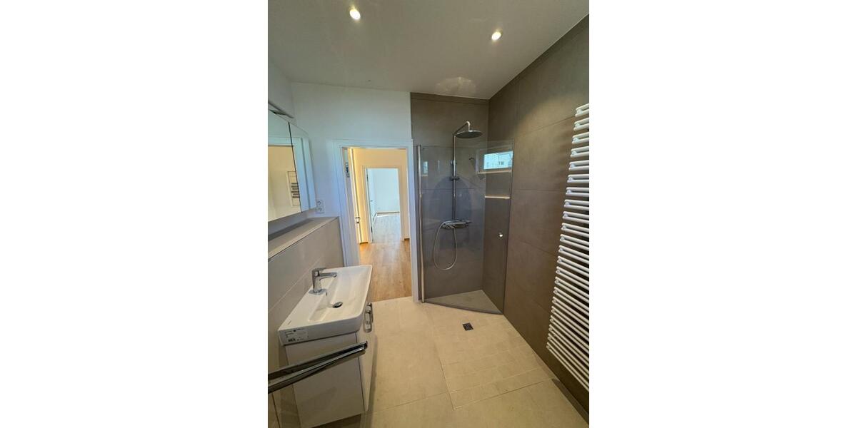 Etagenwohnung Cottbus - 3 Zimmer, 88 m&sup2;, 1.056&euro; | Angebot:26620748