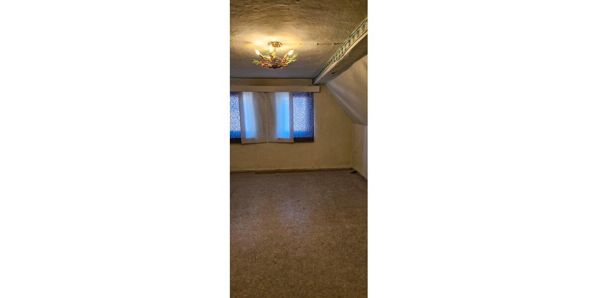 Einfamilienhaus Oelsnitz (Vogtland) - 4 Zimmer, 100 m&sup2;, 28.000&euro; | Angebot:25791828