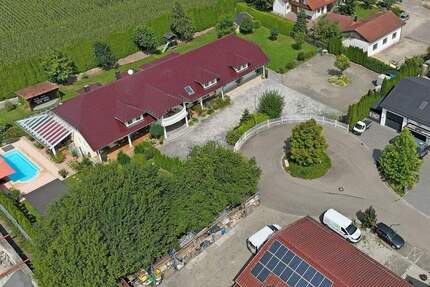 Gewerblich nutzbares Anwesen m. Ausbaupotential f. Halle samt interessanten Gewerbesteuerhebesatz zimmer