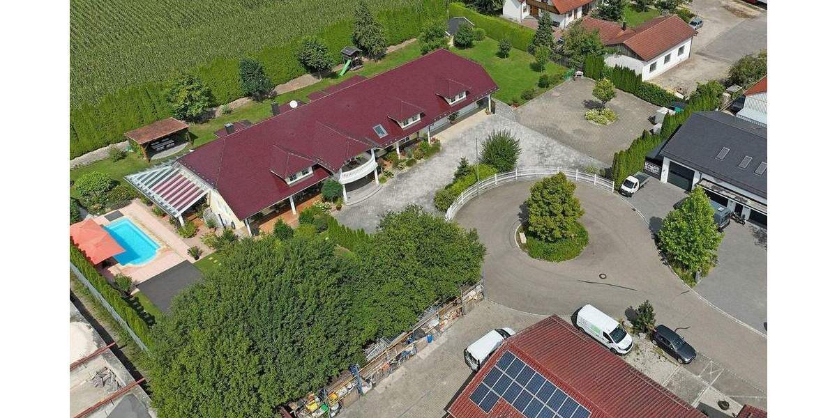 Gewerblich nutzbares Anwesen m. Ausbaupotential f. Halle samt interessanten Gewerbesteuerhebesatz zimmer