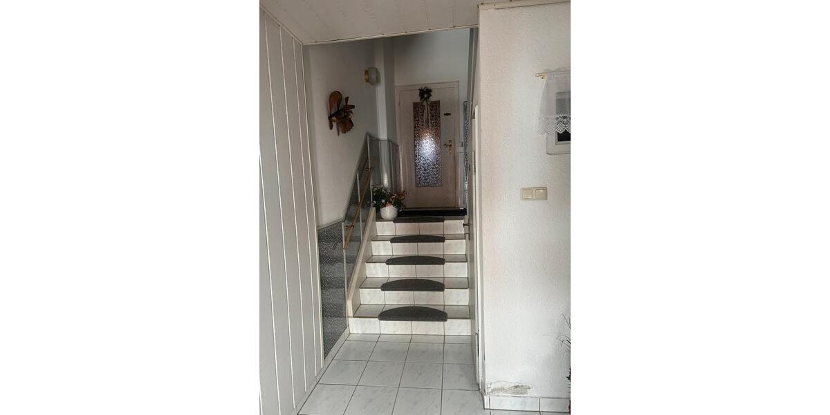 Mehrfamilienhaus, Wohnhaus Teuchern - 7 Zimmer, 249 m&sup2;, 100.000&euro; | Angebot:20715662